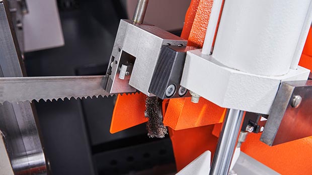 KASTOmicut AE 4.6 vollhydraulischer Bandsägeautomat für präzise Gerad- und Gehrungsschnitte in Stahl und Edelstahl