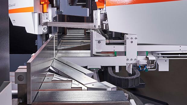 KASTOmiwin A 4.6 automatische Doppelgehrungsbandsäge für präzise Gerad- und Gehrungsschnitte in Stahl, Edelstahl und Werkzeugstahl