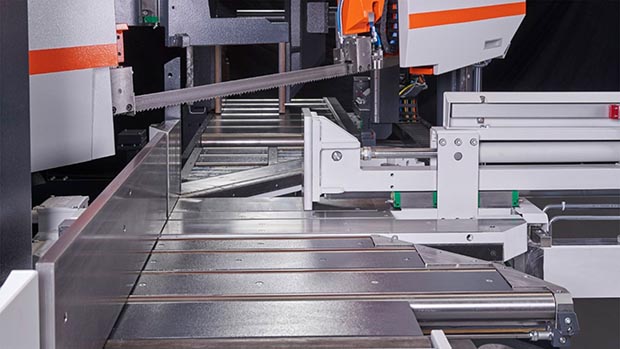 KASTOmiwin A 4.6 automatische Doppelgehrungsbandsäge für präzise Gerad- und Gehrungsschnitte in Stahl, Edelstahl und Werkzeugstahl