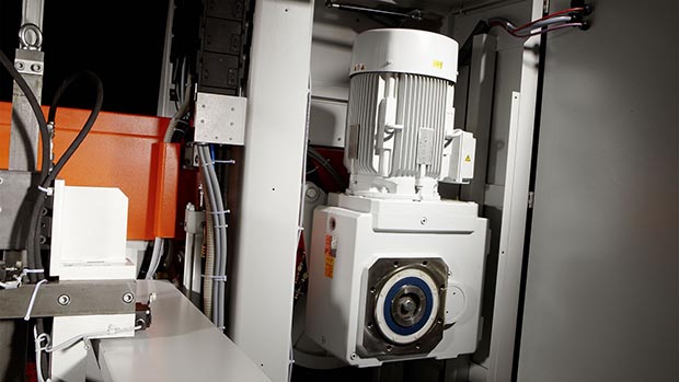 KASTOtec FC 4 Produktionsbandsäge mit hydraulisch vorgespannten Hartmetallgleitführungen und Freihubeinrichtung für effiziente Prozesse