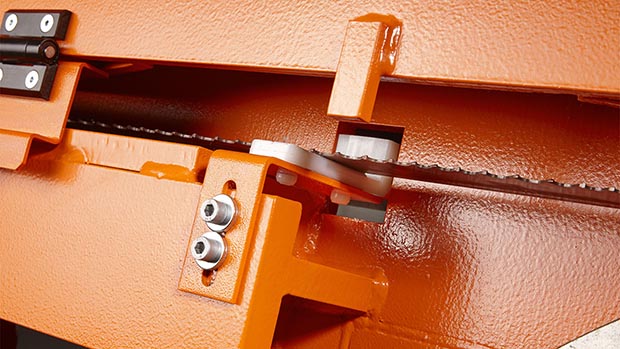 KASTOwin pro AC 5.6 high-performance bandsaw for precise series cuts in steel, stainless steel, and tool steel