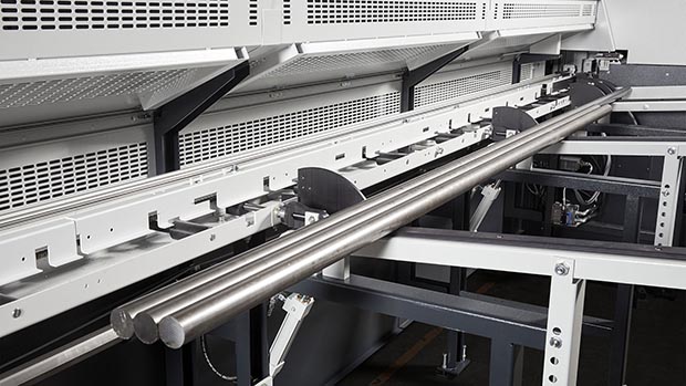 KASTOspeed M 9 automatische Kreissäge mit frei wählbarem Stangen-Anschnitt, Reststückerkennung und automatischer Reststücksortierung