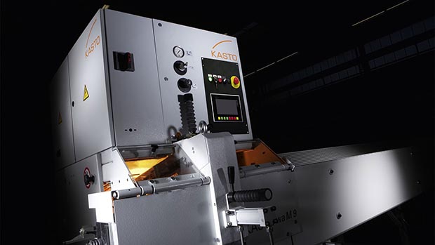 KASTOwa M 9 automatic circular saw with four-point workpiece clamping for minimal cutting stroke and high precision