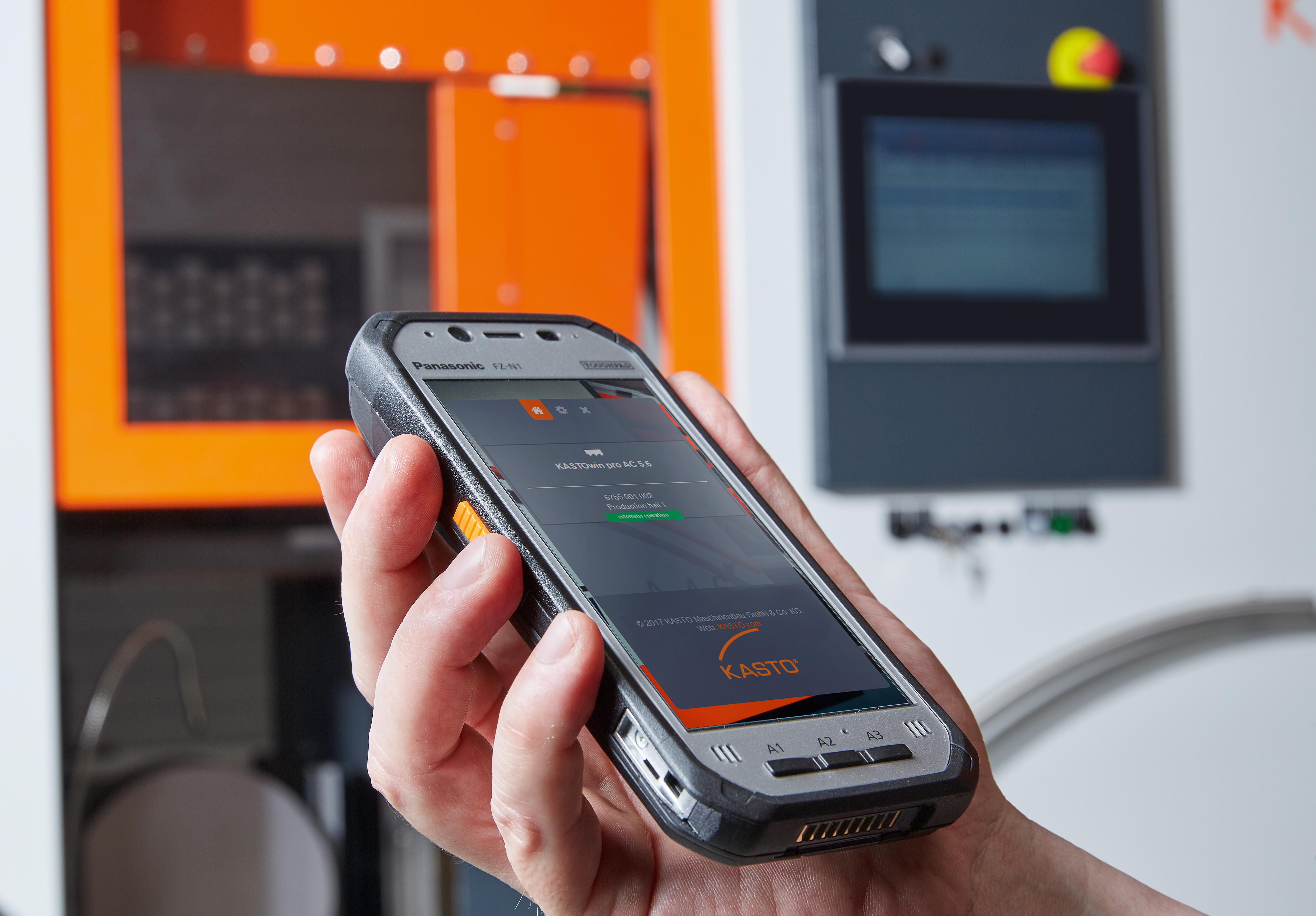 Support in automatic mode: article, cut length, quantity, feed and cutting speed always visible.