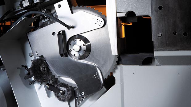Scie circulaire automatique KASTOwa M 9 pour sections précises de métaux non ferreux, efficace et fiable