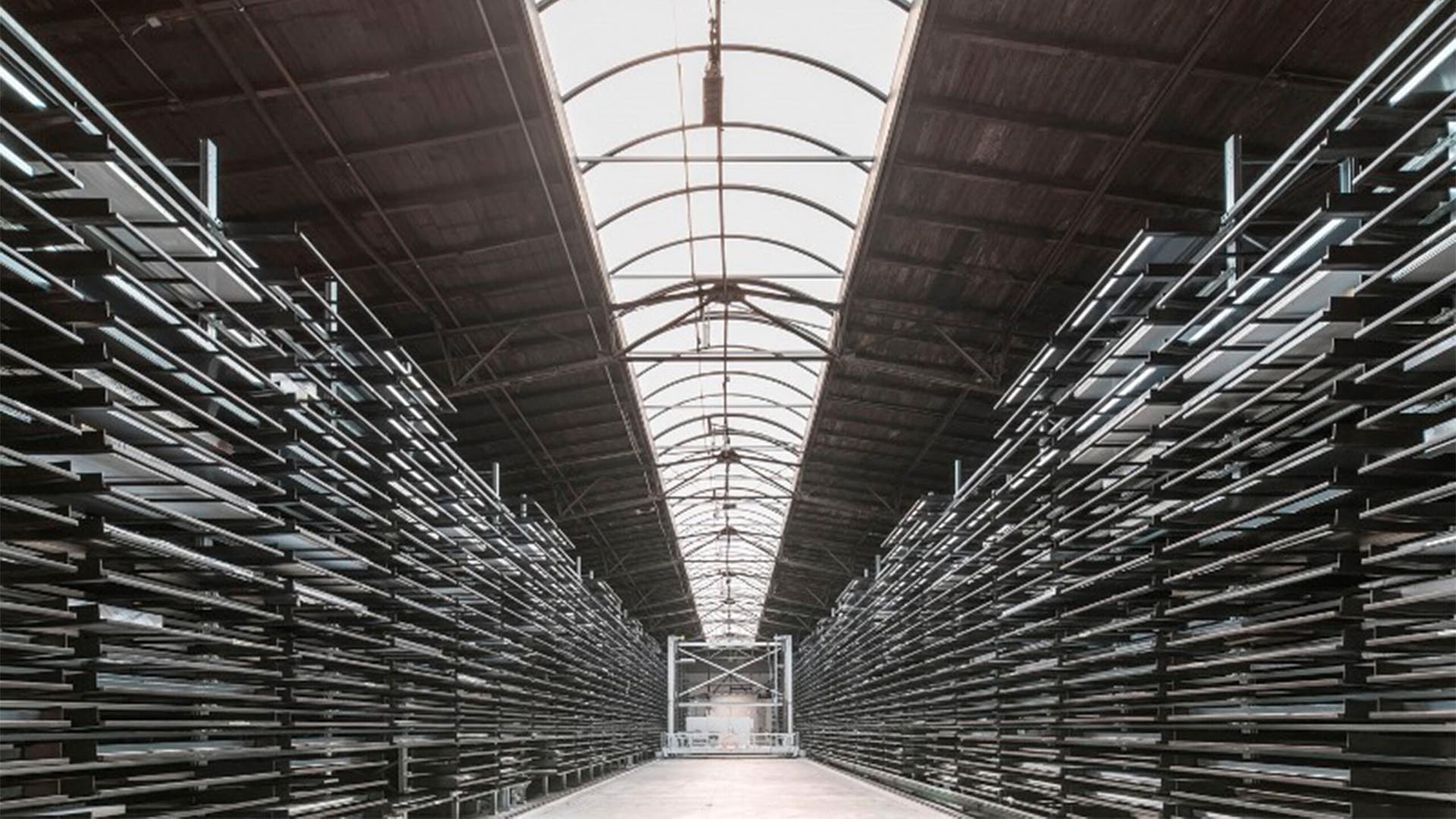 Magasin grande hauteur automatisé pour produits longs avec capacité maximale
