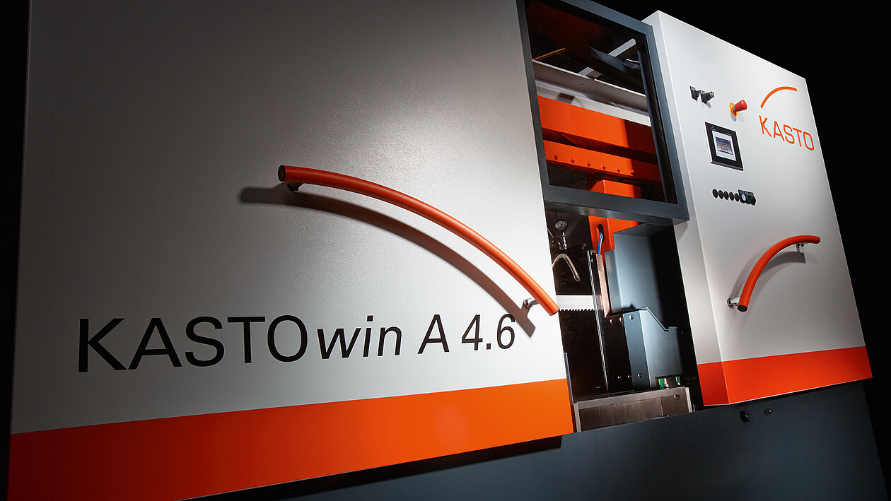 KASTO Metallsägemaschine in Betrieb – präziser Schnitt von Langgut in der Industrie