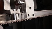 Hochpräzise Bandsäge KASTOwin pro AC 5.6 mit beidseitiger Freihubeinrichtung und automatischer Bandführungsarmverstellung