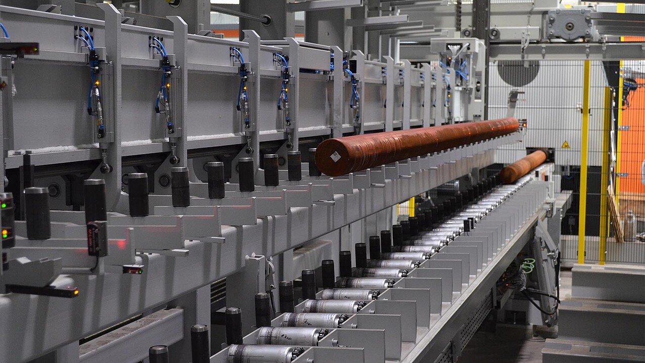 Ligne de sciage automatisée pour la découpe précise de barres rondes en acier