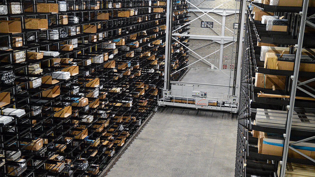 KASTO Lagersystem zur platzsparenden und effizienten Lagerung von Aluminiumprofilen.