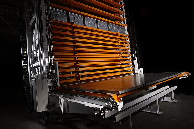 The automated KASTOecostore Sheet tower offers up to 52 storage locations and load capacities up to 3 tonnes – no forklift required, just perfect organisation and rapid access.