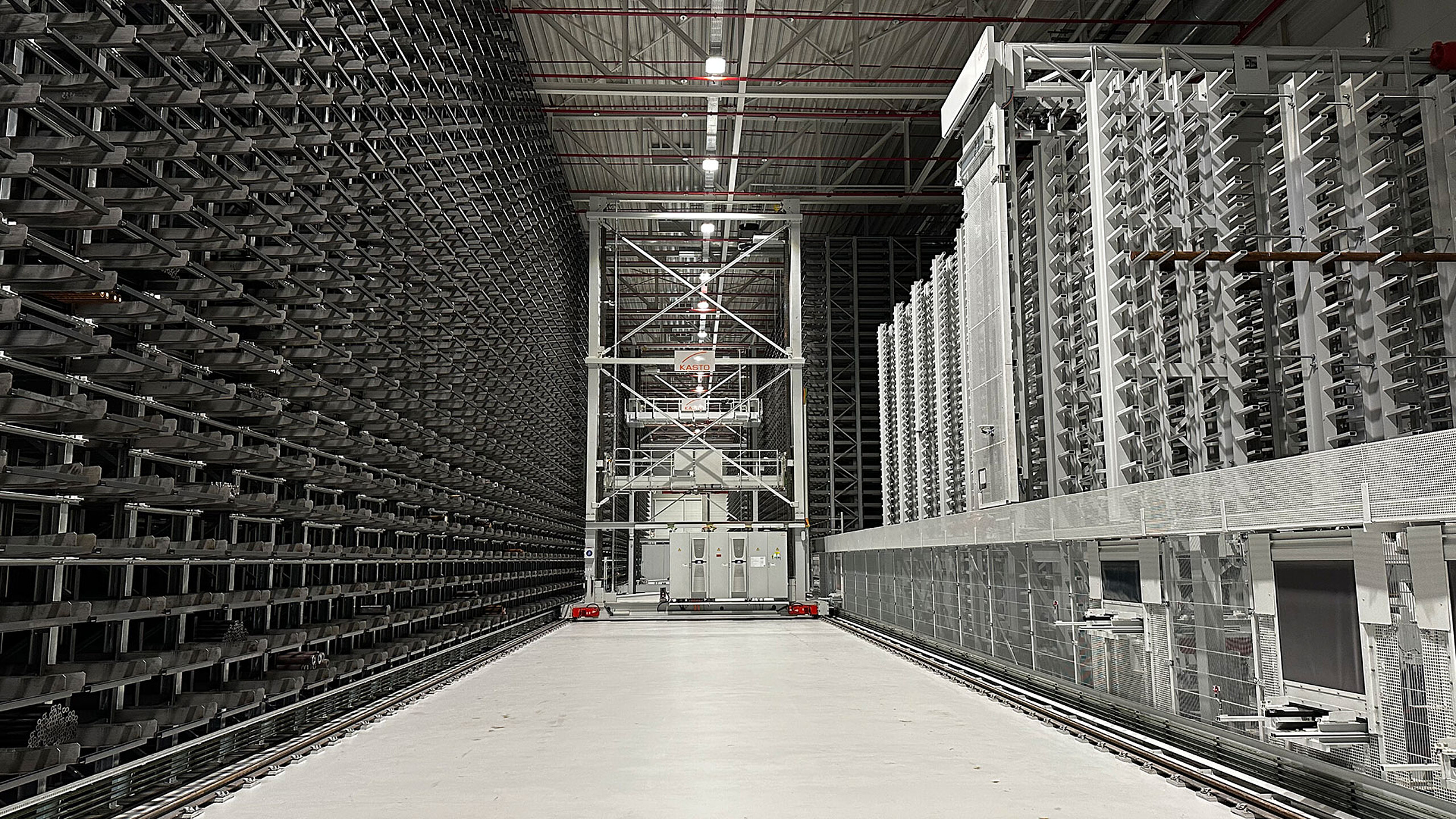 KASTO long goods storage with stacker crane for efficient material logistics