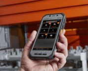 Polyvalent et intuitif : L’écran tactile permet une manipulation simple, accélère les processus de travail et réduit les sources d’erreurs.