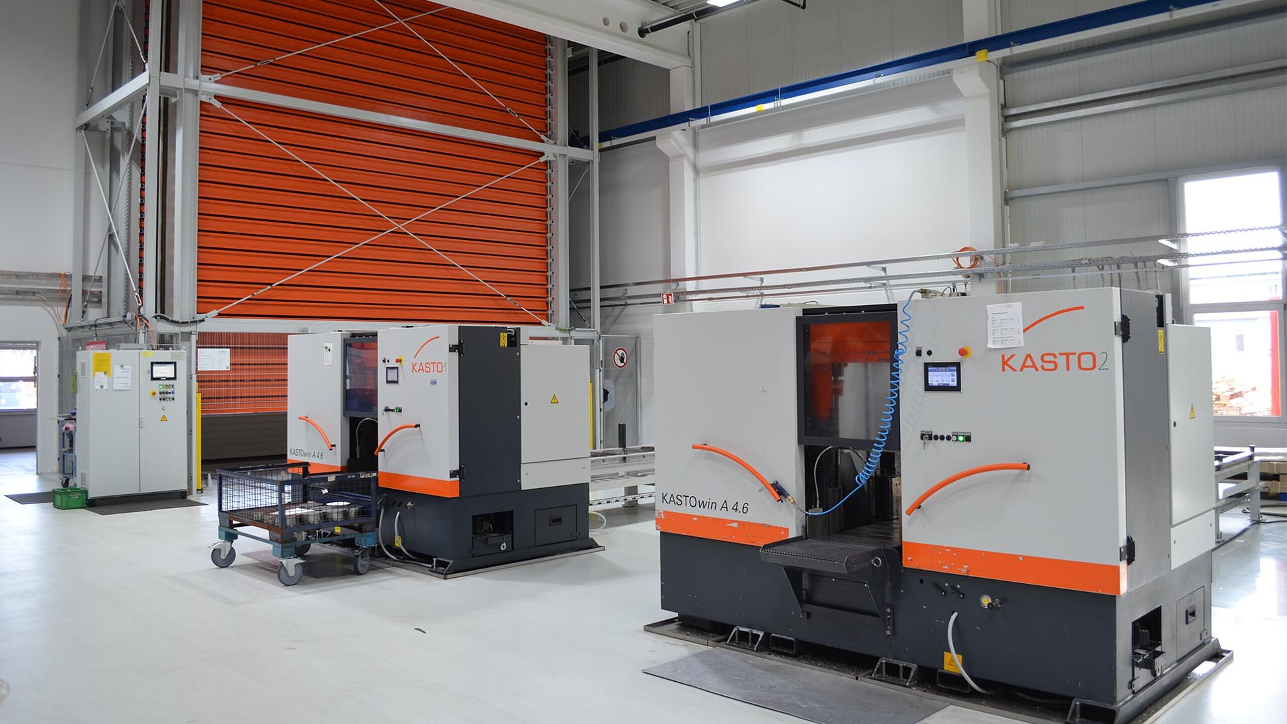 Ligne de sciage KASTOwin amc avec alimentation automatique des matériaux