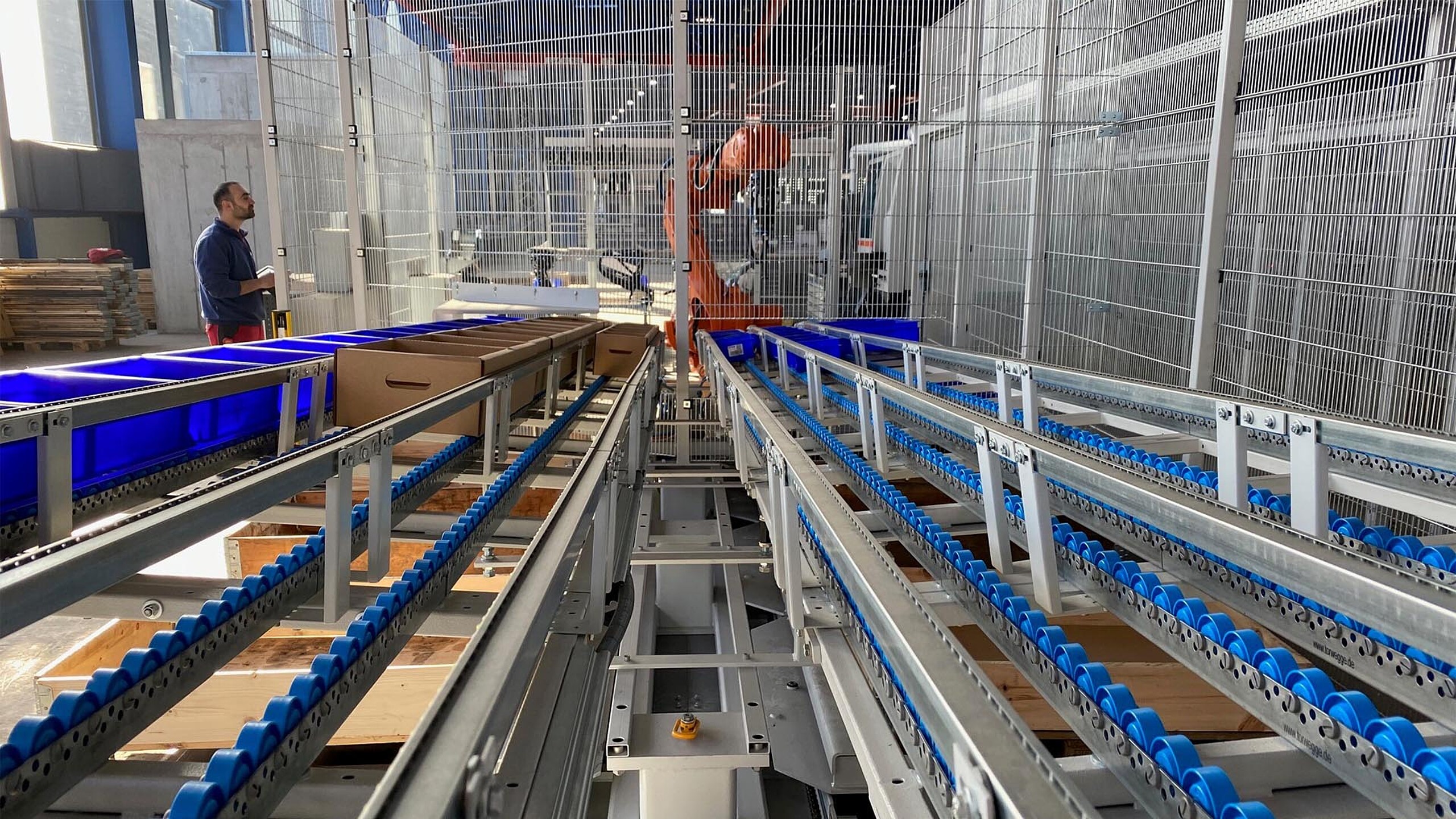KASTO Lagerautomation für Stabstahl und Profile mit integrierter Fördertechnik