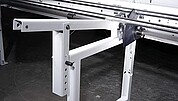 KASTOwa C 7 automatische Kreissäge mit Vierpunkt-Werkstückspannung und minimalem Sägehub für hohe Präzision