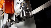 KASTOtec AM 4/5/6 – kurze Spanbildung durch optimierte Bandführung, energiesparender Lauf und werkzeugschonendes Sägen für gleichbleibend hohe Schnittqualität.