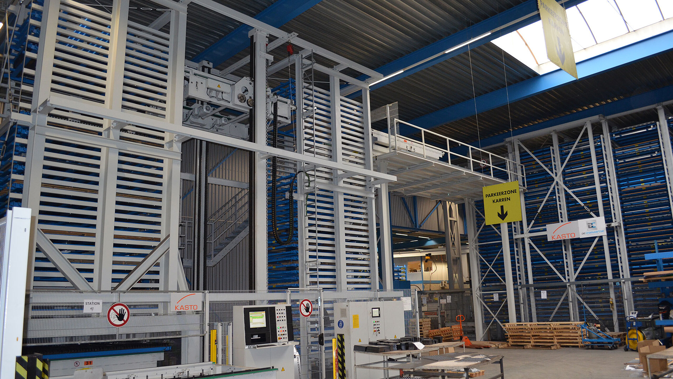 Automatisation de stockage KASTO pour une logistique de tôles performante en industrie
